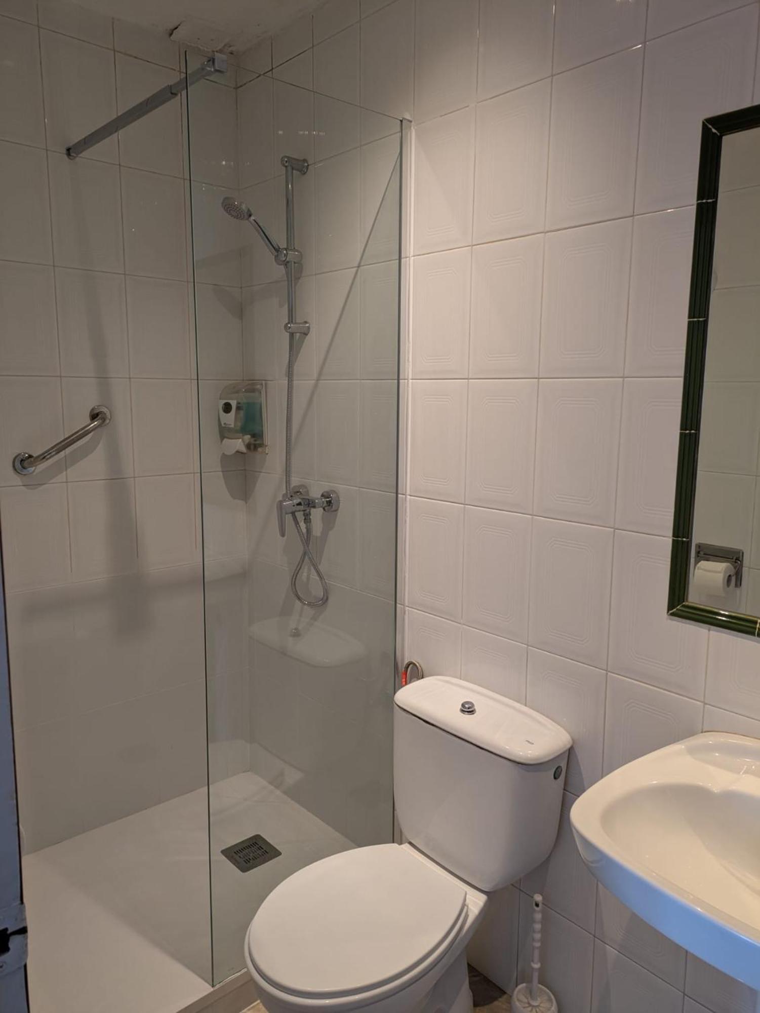 Apartamentos Mitus Canet De Mar Zewnętrze zdjęcie